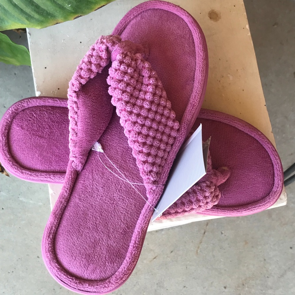 NWT Plush Summer Slippers